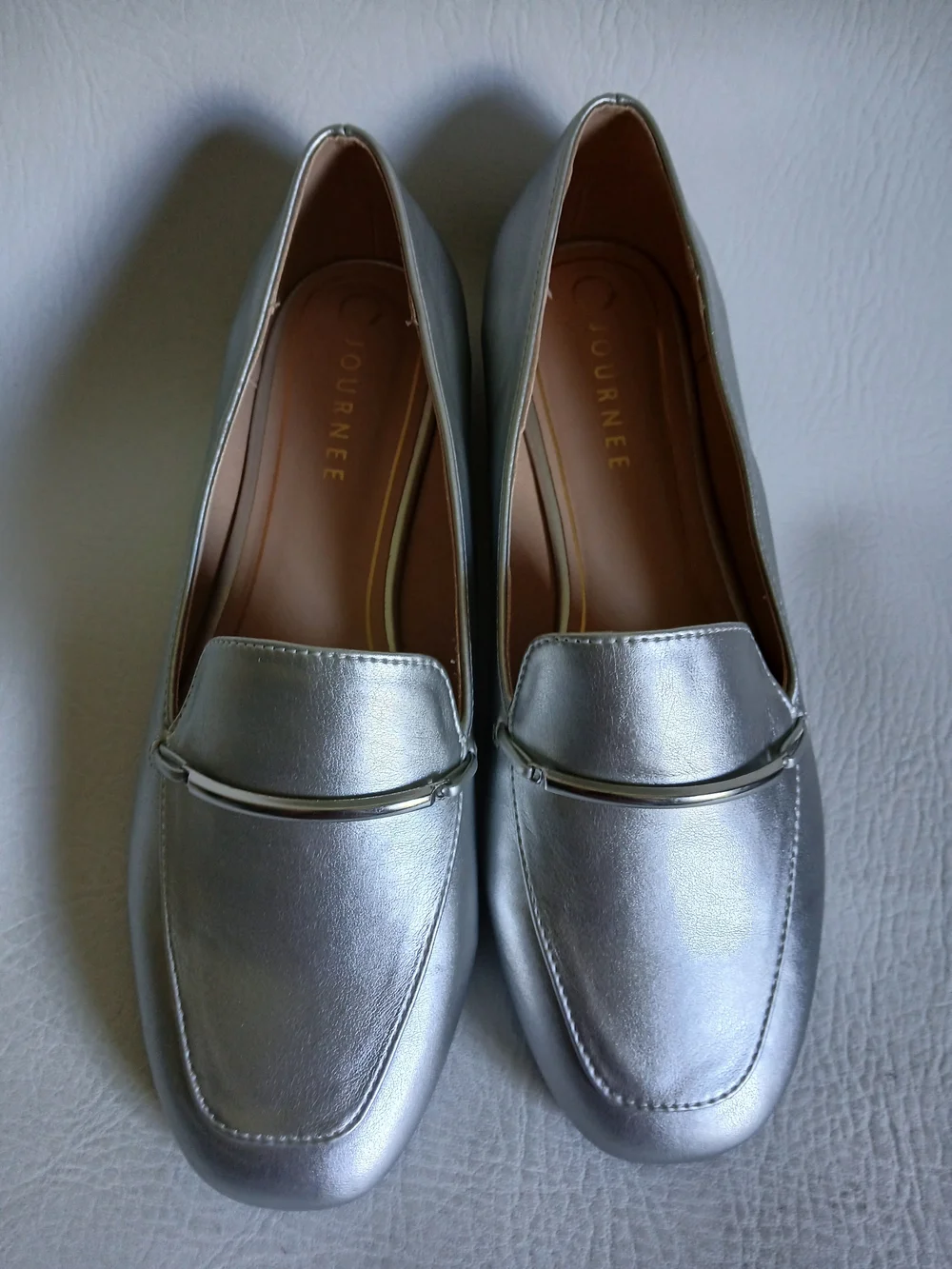Journee Collection Silver Metallic Slip-On Loafers Sz11M
